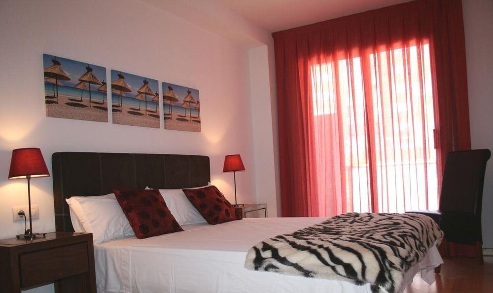 Alcam Badalona Playa Norte ภายนอก รูปภาพ