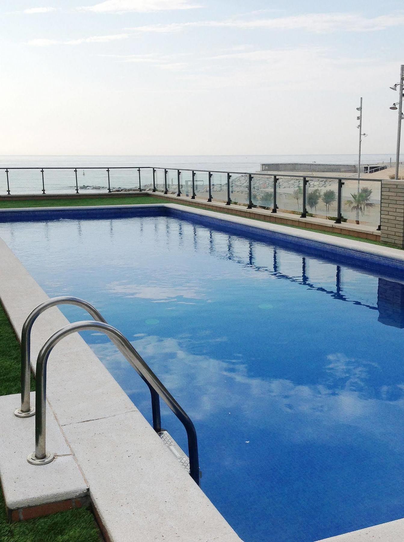 Alcam Badalona Playa Norte ภายนอก รูปภาพ